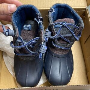 Sperry saltwater boots size 7
